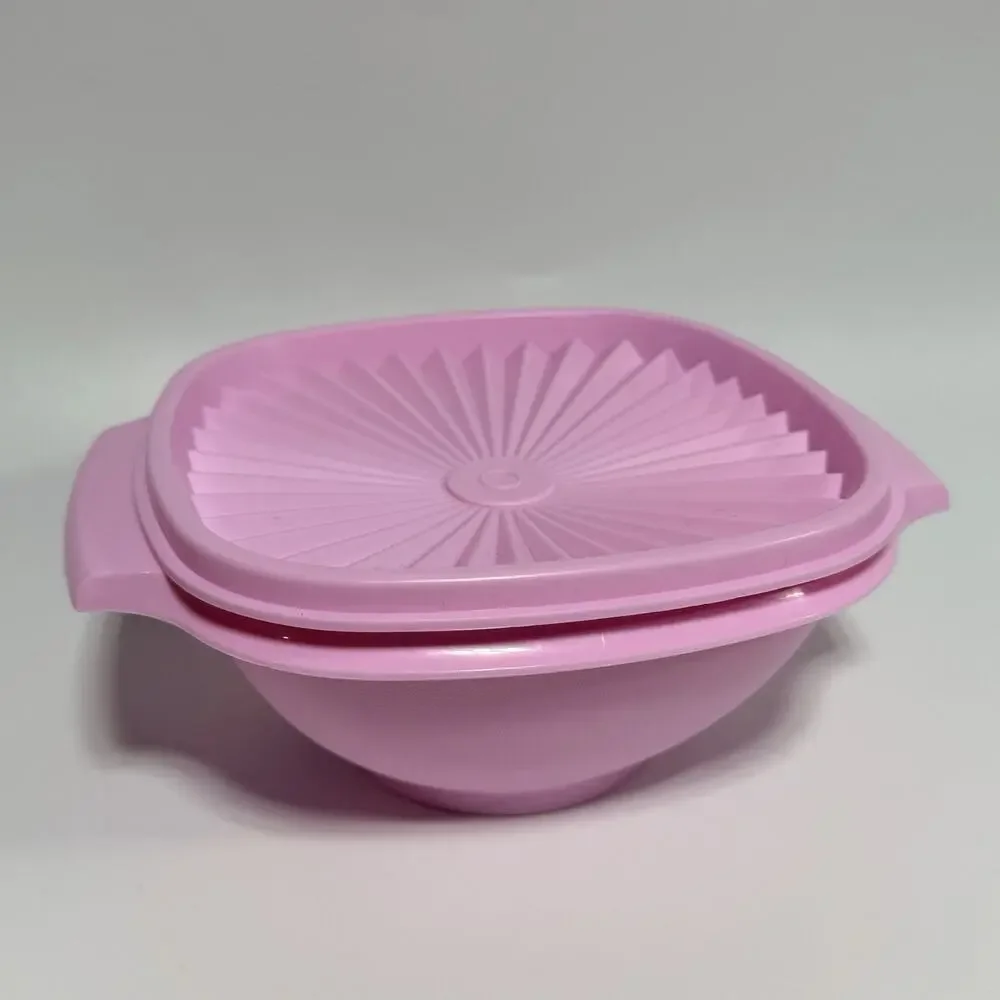 Tupperware Servalier Bowl Candy Pink with Lid 3.5 cup 840-1